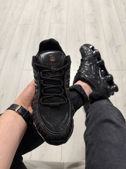 Adidasi Barbati Nike Shox Full Negru! (44,45,46)