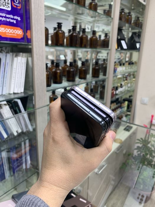 Samsung s23 8/256 orginal sim e. Sim