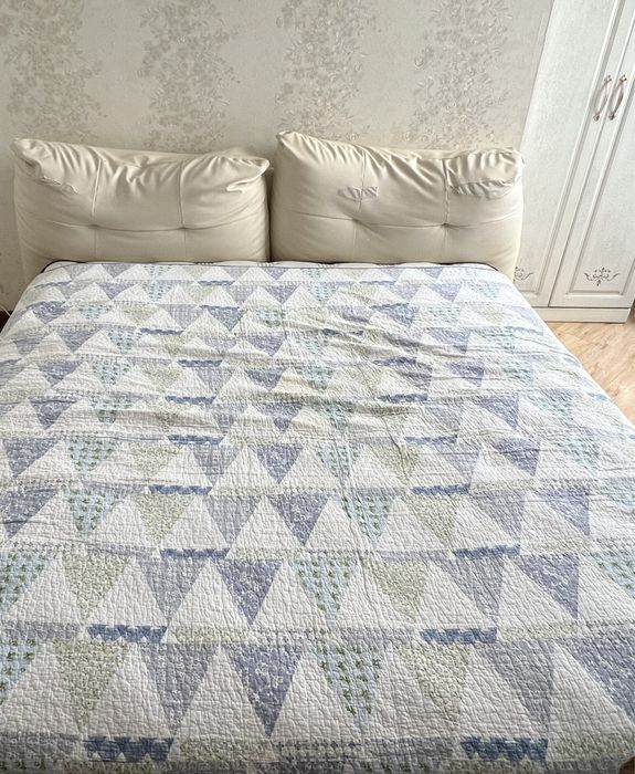 Продам кровать для спальни