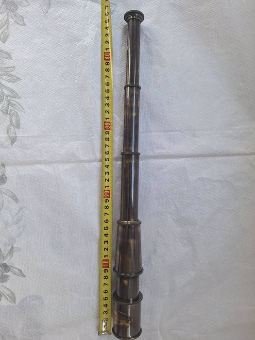 Бронзов далекоглед,  телескоп с античен дизайн