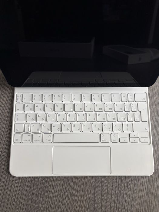 Клавиатура на ipad air