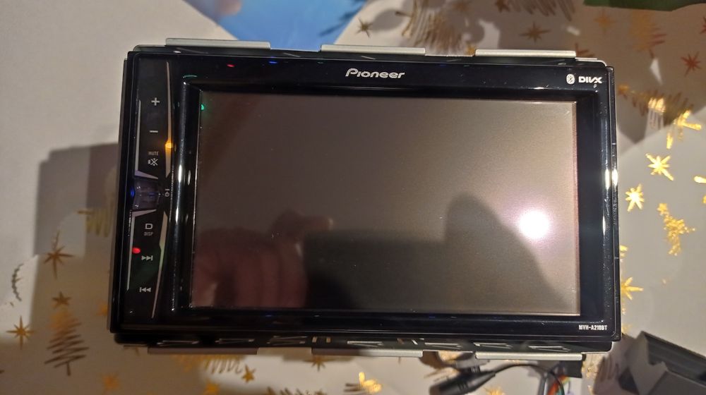 Pioneer MVH -A 210 BT  - Astra H
