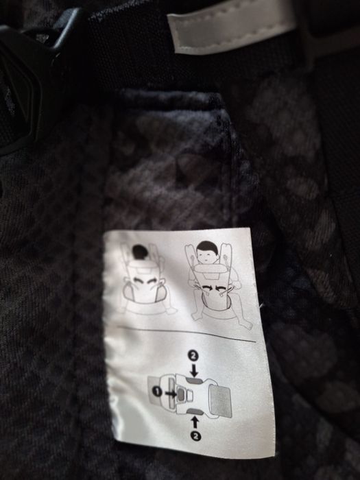 Marsupiu Ergobaby Omni Breeze Onyx