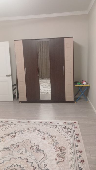 Продаю шкаф для одежды и камот