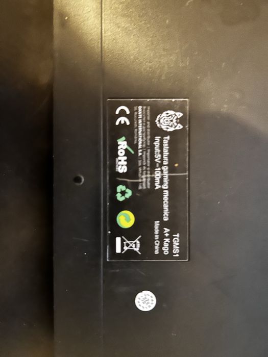 Vand Monitor + Periferice