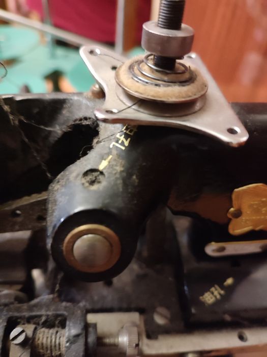 Продам оверлок 51