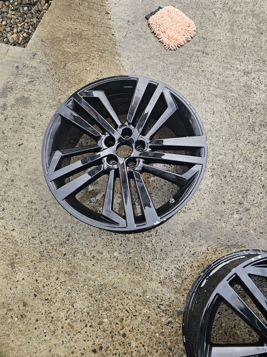 Jante Aliaj R20 originale Audi 5x112