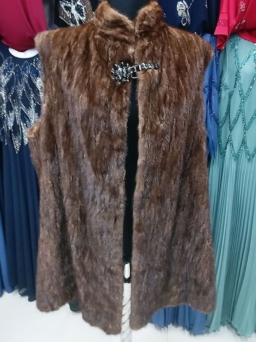 Жилетки норковые новые в наличии