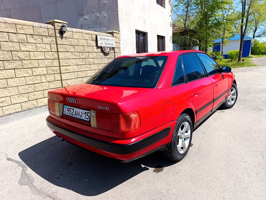 Продам Ауди 100с4