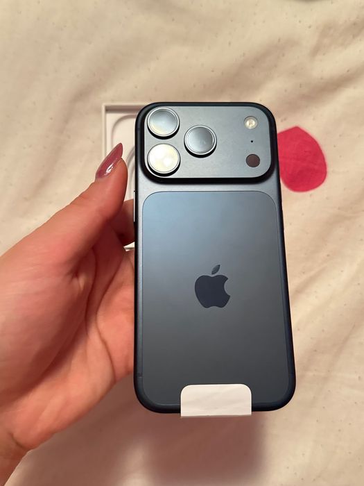 iPhone 17 pro 256 GB Deep Blue