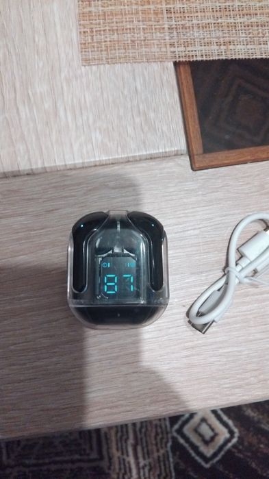 Продам Новые наушники 1000