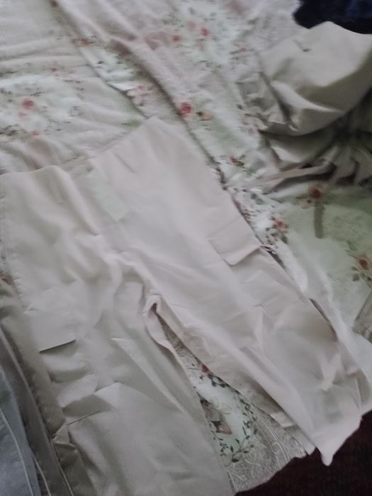 Vind pantaloni fete trei sferturi 10lei noi cu eticheta