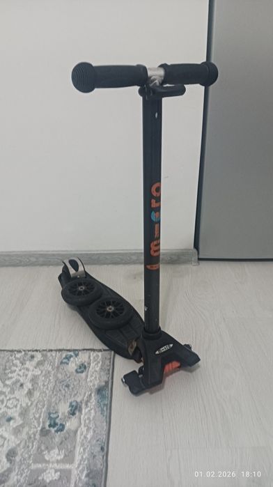 Самокат BMW Micro