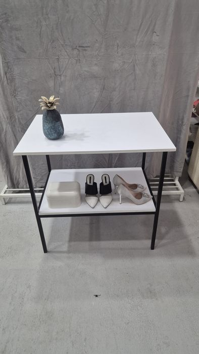 Стол, трюмо, торговое оборудование, полки, стеллаж