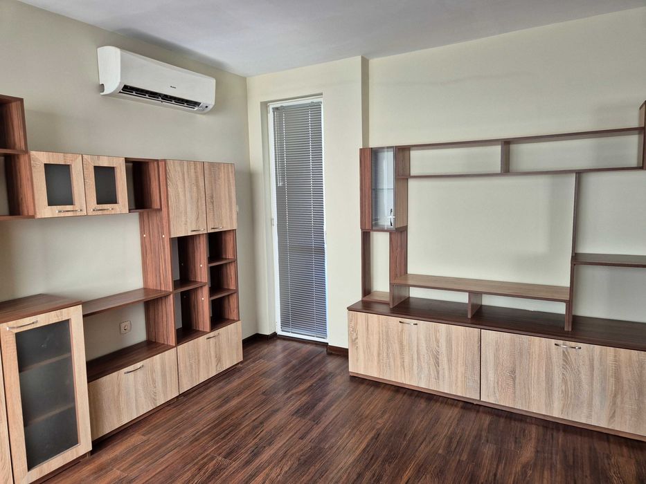 Продавам тристаен южен апартамент в гр.Велико Търново