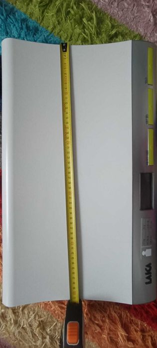 Vand cantar pentru bebelusi, Laica