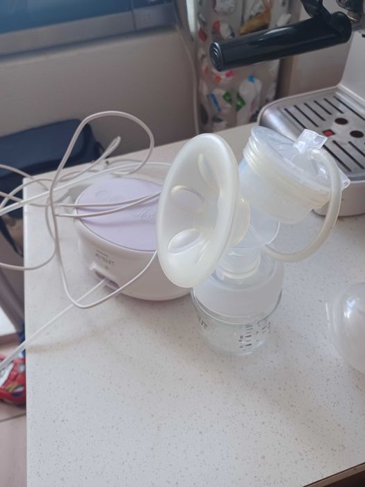 Стерилизатор и ел. помпа за кърма