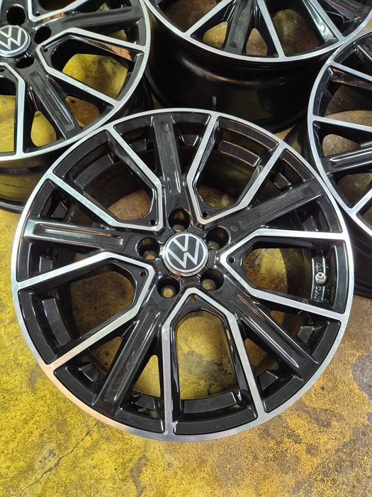4 Jante Aliaj 5x112 18'' Dedicate VW Golf Passat Touran Sharan Tiguan ID3 ID4 ID5 ID7 Scirocco Caddy 8J ET 30 CA UNELE NOI