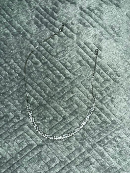 Украшения продаются