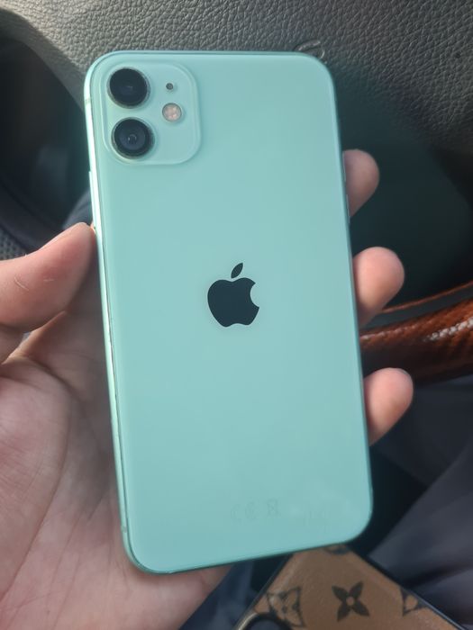 Айфон 11 64/81 продам