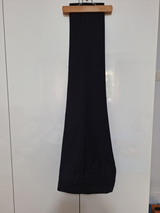 Vând sacou, vestă și pantaloni slim fit