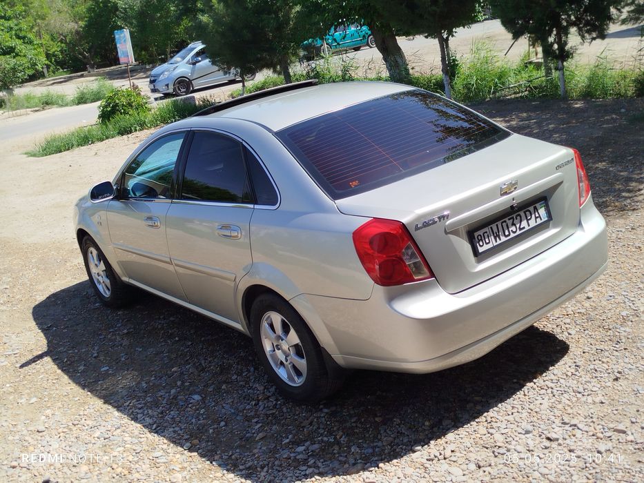 Lacetti1.8 yili 2009 xolati ideal
