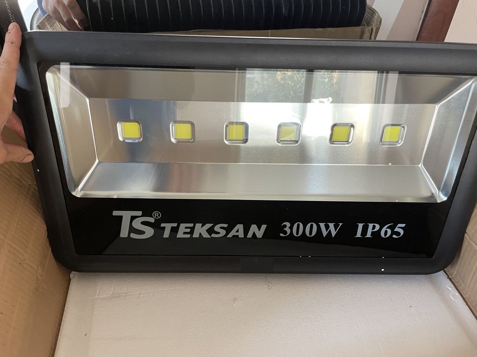 Прожектор 300в