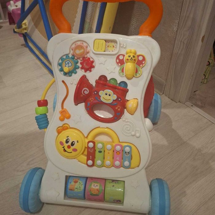 Детский манеж, толкатель