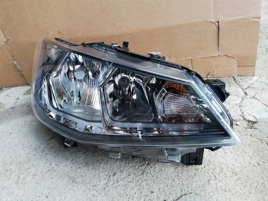 Фар Сеат Ибиза десен/Фар Seat Ibiza Оригинален