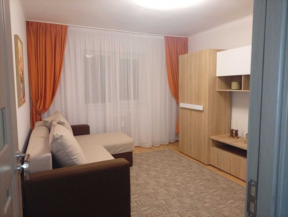 Inchiriez garsoniera zona Politia locala