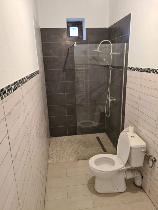 Inchiriez casa in Arpasu de jos