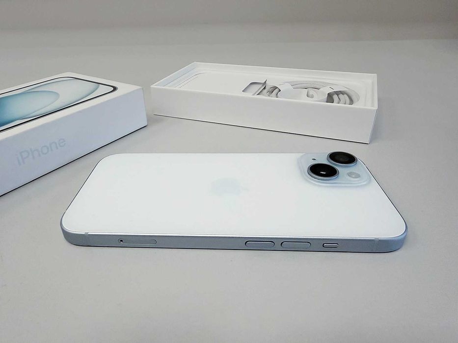 iphone 15 sky blue много запазен