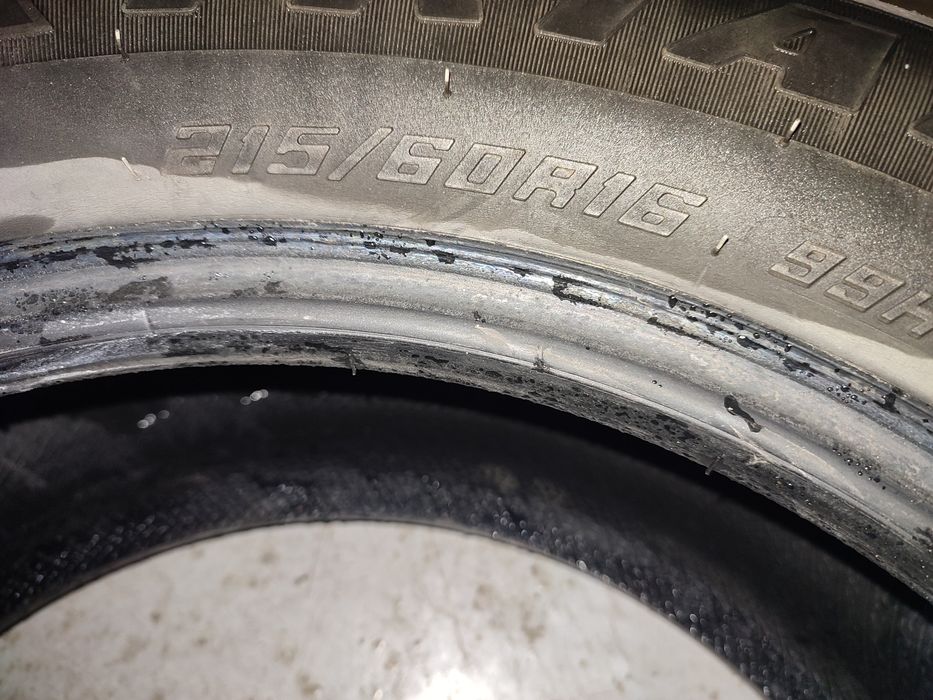 Продам пару шин 215/60/16