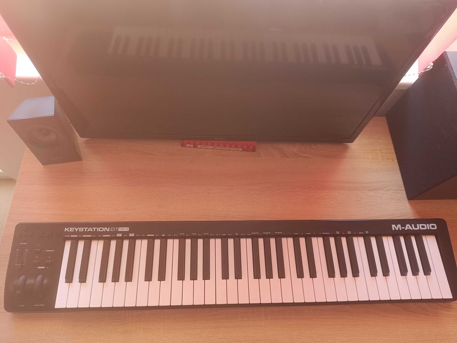 M-AUDİO Keystation 61 клавиша MK3 МİDİ Клавиатура