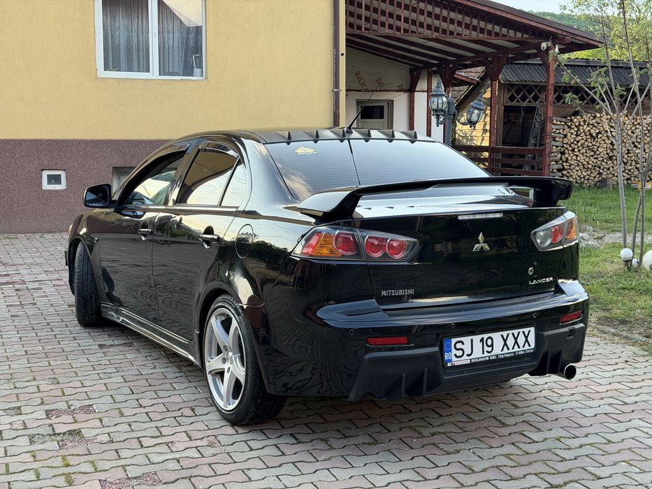 Mitsubishi lancer