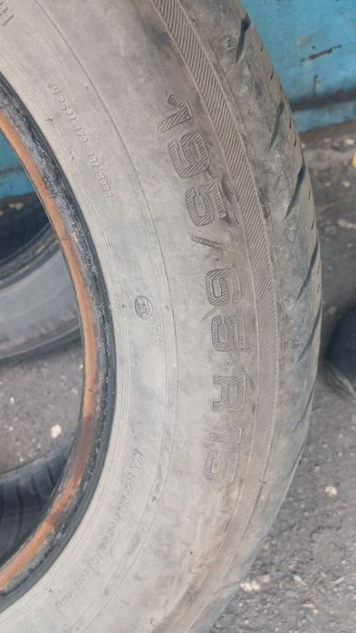 Продам резину 195/65/15