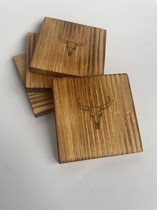 сет от 4 персонализирани дървени  подложки за чаши