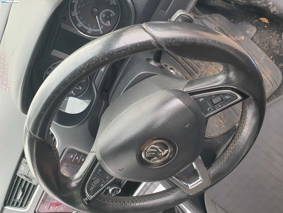 Volan 3 Spite cu Comenzi FARA Airbag cu Uzura Skoda Octavia 3 2013 - 2020 Cod 5E0064241 [K3595]