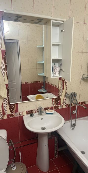 Раковина со шкафом