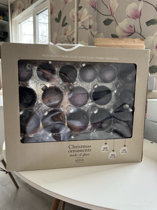 Стеклянные игрушки на елку