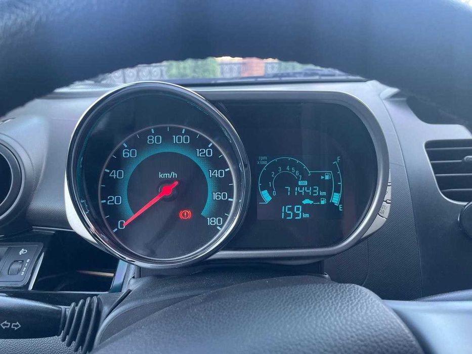 Chevrolet Spark 2019, Белый, Механика, 70000 км