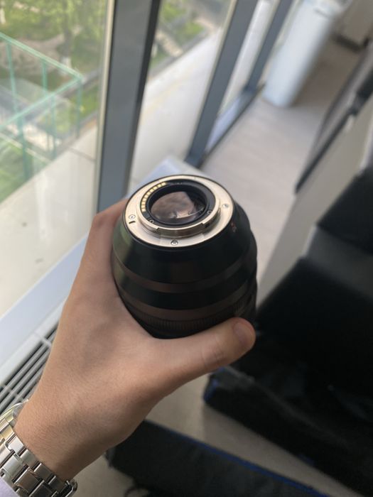 Fujinon 50mm f.1 sotiladi