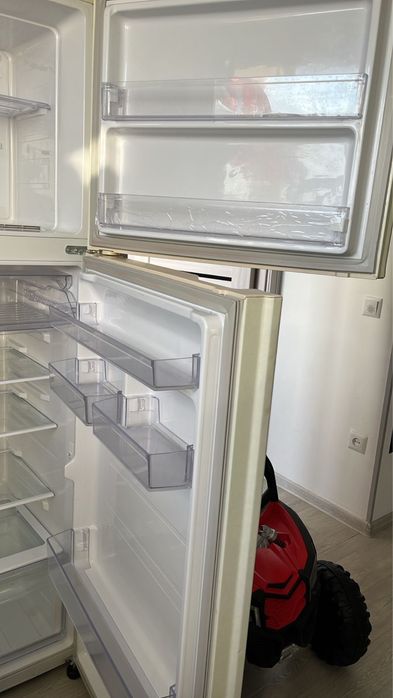 Продаю холодильник