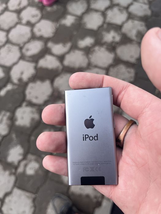 Продам айпод 15гб