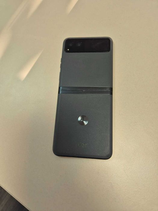 Смартфон Motorola razr 40, Dual SIM, 8GB RAM, 256GB, 5G