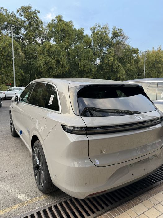 Lixiang L6 max full tayyor 3 yil garantiya