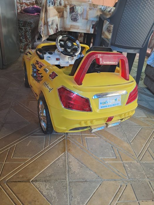 Децка количка     .