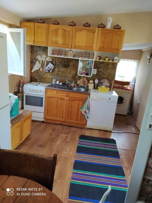 Продава селска къща с панорама река