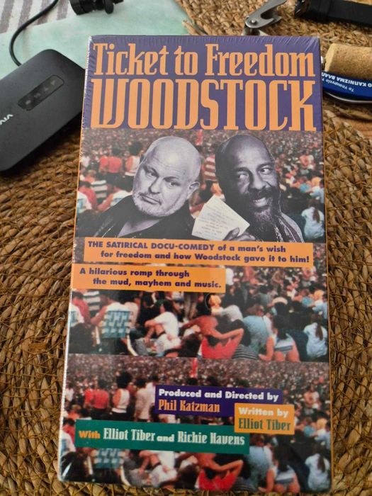 Продавам един лот Удсток 1969 Джими Хендрикс и грамофонни плочи