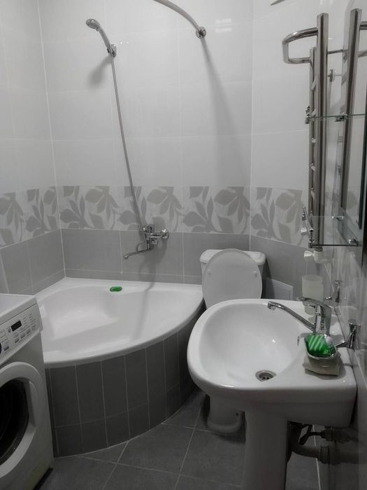 Sergeli tumani 2 xona qilingan arentr Ahmad Joja